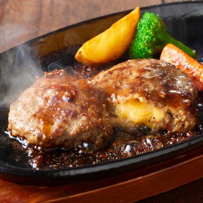 ふるさと納税 新ひだか町 北海道産黒毛和牛 こぶ黒チーズインハンバーグ 8個 |  | 02