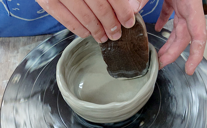 陶芸 陶芸体験 1名様 1回コース 体験 少人数制 手びねり 湯のみ マグカップ 粘土遊び ラクラク作業 器 フィギュア アクセス良好 大田区 東京都