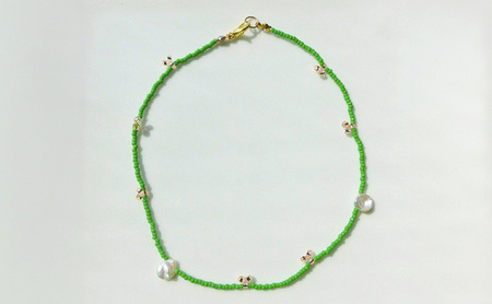 peace necklace -green & pearl- ネックレス アクセサリー 1個【シンプル グリーン ピンク パール ビーズ 可愛い ハンドメイド 手作り  職人 上品 大人な雰囲気 ギフ