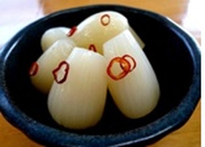 ＜純国産ぴり辛らっきょう1.3kg（130g×10P）＞ おつまみやご飯のおともに！【MI013-ko】【株式会社上沖産業】