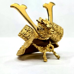 純金　兜（龍）17g　252-005