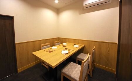 鮨　飛躍　旬の食材を使用したこだわり江戸前ディナーコース　チケット お食事券 寿司 握り 大とろ 穴子 ムラサキウニ 石鯛 赤貝 コース 旬の鮮魚 豊洲市場 墨田区 東京