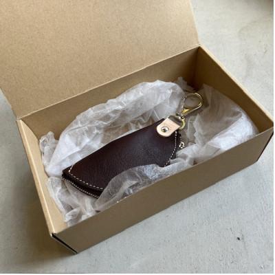 ふるさと納税 京丹後市 本革 【バナナキーケース】牛革(ヌメ)ダークブラウン 全長180mm 革小物職人が作るキーケース |  | 03