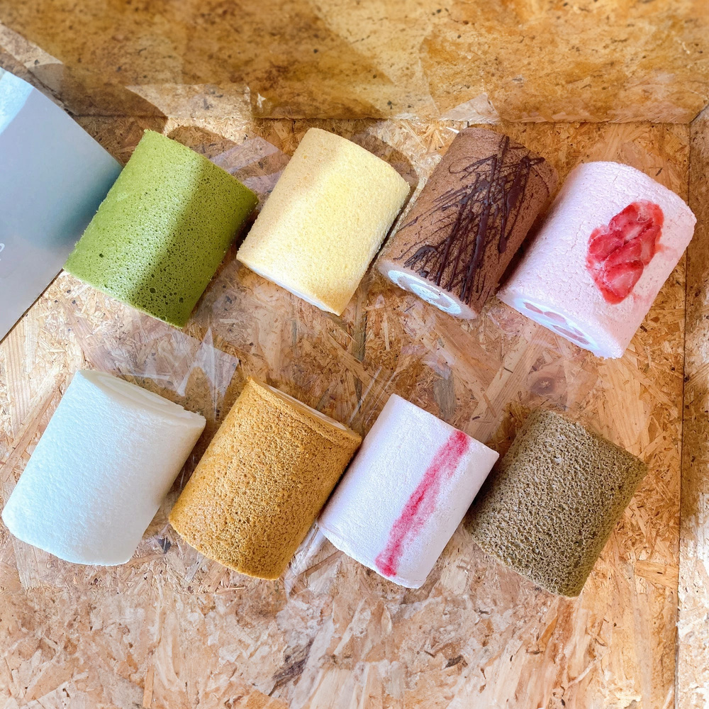 【定期便4回】プレミアム米粉ロールケーキ 8種セット【グルテンフリー 保存料不使用 贈り物 お歳暮 お中元 お祝】(H053325)