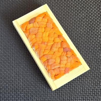 ふるさと納税 根室市 冷凍エゾバフンウニ約100g×1折(赤系)・サーモン[11月上旬以降発送] C-71031 |  | 01