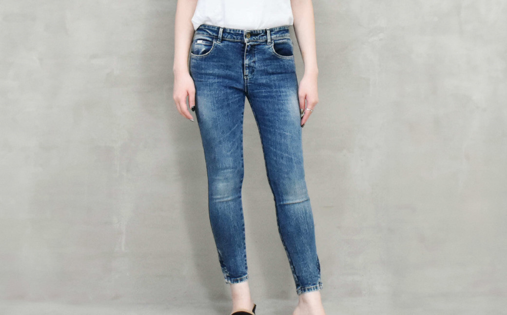 
            【全2サイズ】T-ASSACレディースジーンズ「SKINNY／LIGHT INDIGO」（スキニー）【T-ASSAC シーンズ スキニー ジーパン 児島デニム デニム 衣類 岡山県 倉敷市 おすすめ 人気】
          