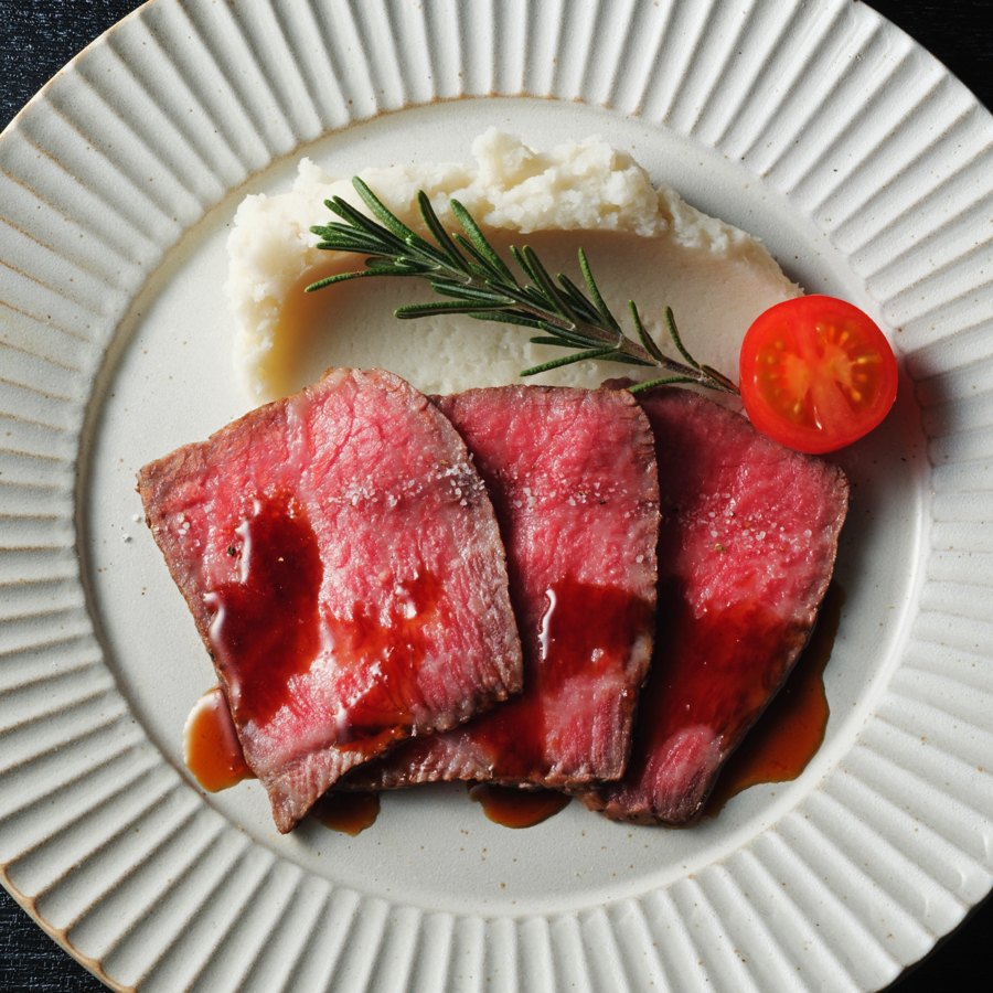 ＜踊るローストビーフ　ともや＞京都府産「黒毛和牛」ローストビーフ2種セット（和だし・イチボ）各350g（計700g）