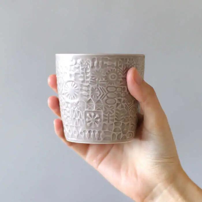 【波佐見焼】PATTERNED CUP ペア2色セット ecru + greige　【BIRDS’ WORDS】[CF072]