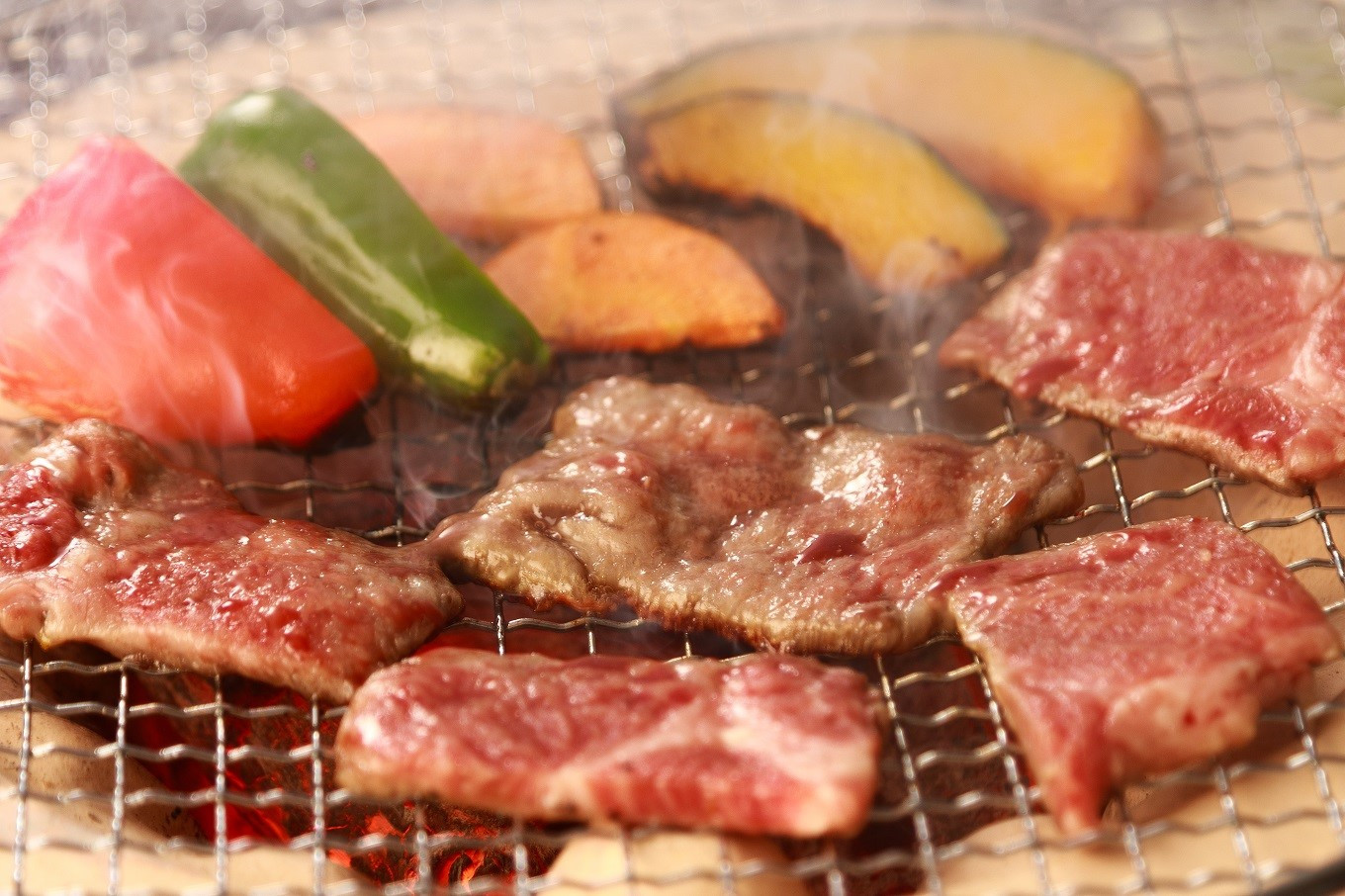 きめ細かい霜降りが特徴の奥出雲和牛肉。