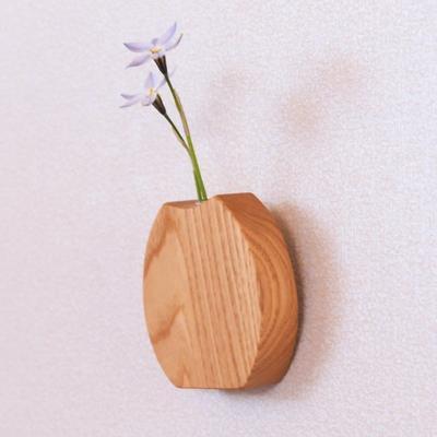 ふるさと納税 下呂市 木のころりんとした一輪挿し・たて【クリ材使用・オイル仕上げ】【大鹿野工房】【89-12】 |  | 02