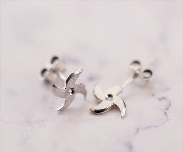 風魔小太郎　２タイプの手裏剣ピアス　（シルバー）【 ジュエリー アクセサリー 神奈川県 小田原市 】