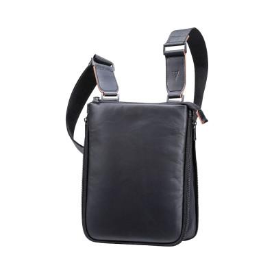 ふるさと納税 豊岡市 豊岡鞄 L.E.D BITES HORSE ショルダーバッグ B301T ブラック |  | 01