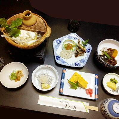 Z6122_創業86年 昭和初期の料理旅館 お食事券 2名様 「ふぐ プラン 」ランチ 又は ディナー ペアチケット