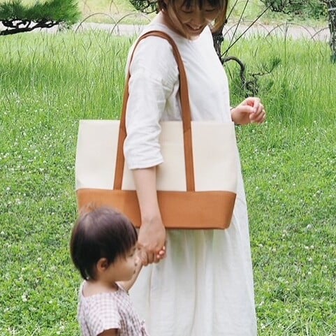 【AKIRAオリジナル】大きなトートバッグ メンズショルダータイプ 黒帆布×茶色帆布