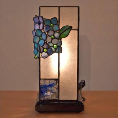 ふるさと納税 糸島市 あじさい の ステンドグラス ランプ SL-8 糸島市/アトリエ・エトルリア照明 [ARF007] |  | 02