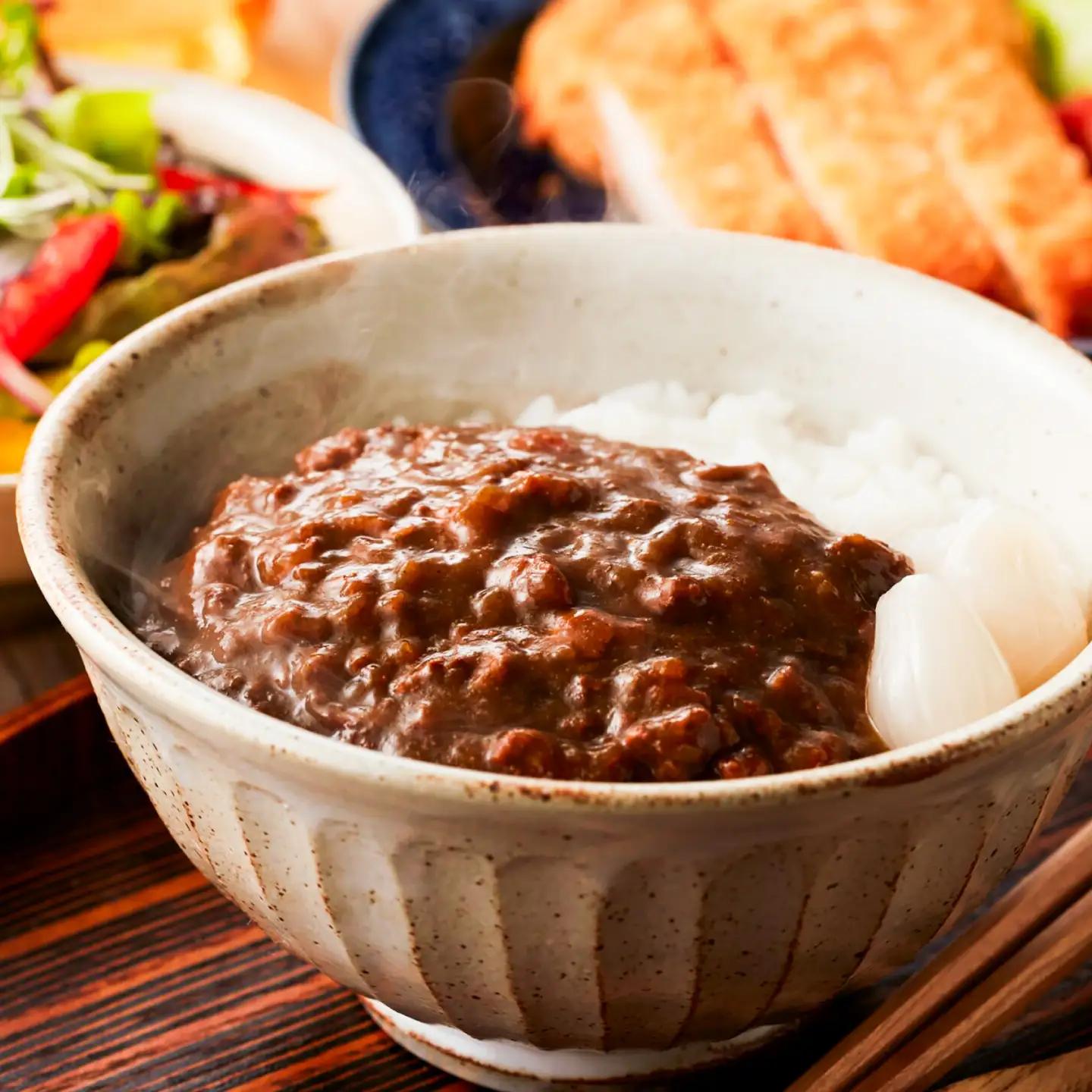 博多華味鳥 一膳カレーセット 5食入り / レトルト カレー / 佐賀県 / トリゼンフーズ株式会社 [41ADAD002]