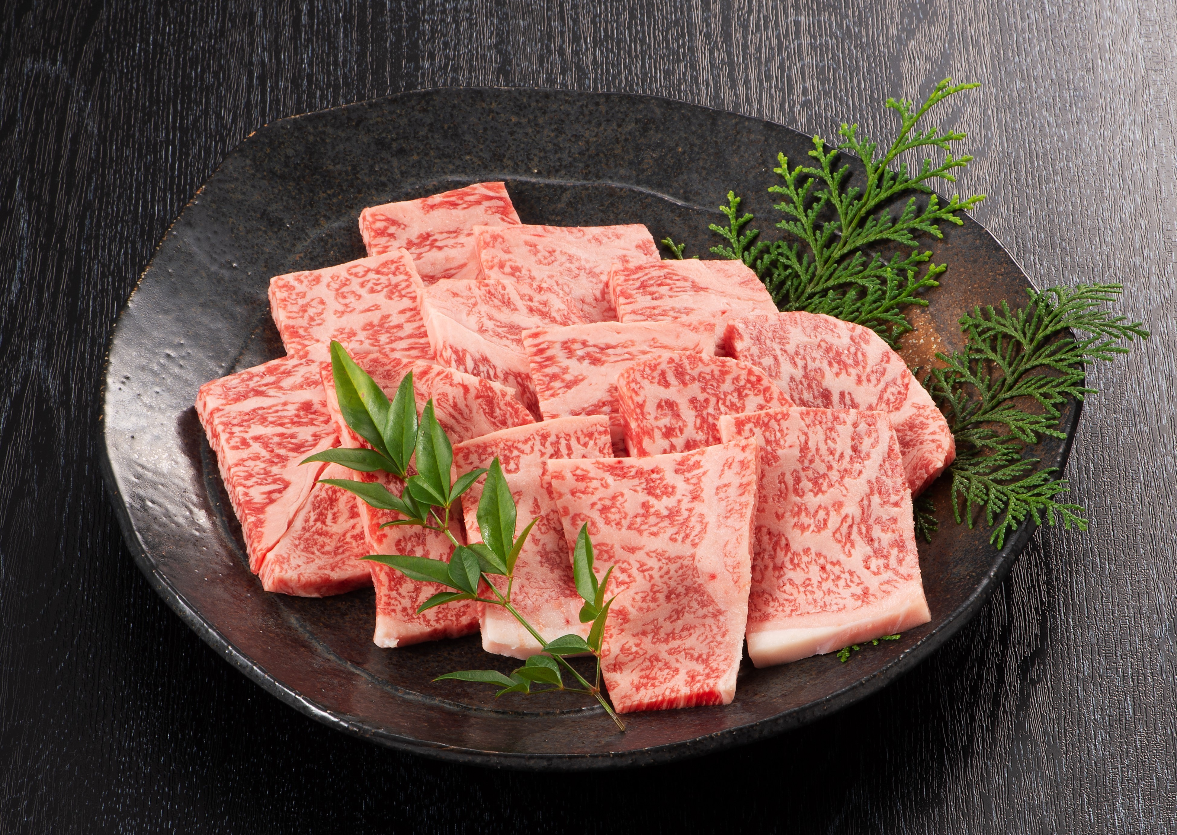 
            伊万里牛肩ロース焼肉用　400ｇ 193-J1603
          