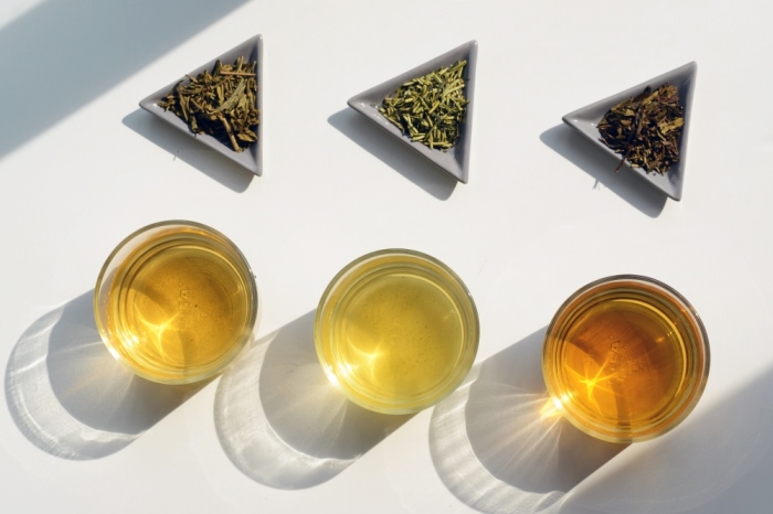 京都宇治「ほうじ茶4種とお茶缶セット（シルバー）」〈お茶 茶 宇治 ほうじ茶 焙じ かりがね 自家焙煎 京ほうじ ティーバッグ ティーパック お茶缶 茶筒 飲料 加工食品〉 飲料類 香りと甘み かりがねほうじ茶 