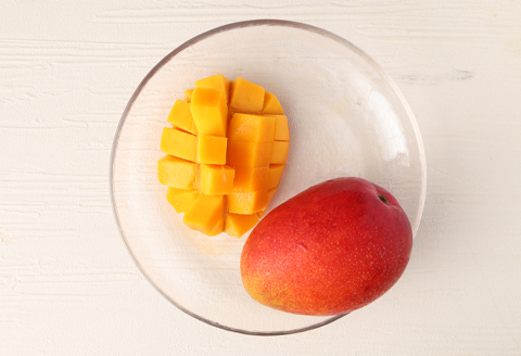 【2024年8月上旬発送開始】 徳之島 天城町産 宝果樹園 完熟マンゴー ご家庭用 1kg