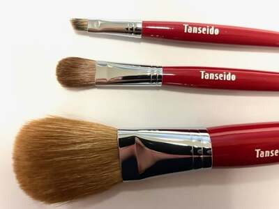 熊野化粧筆 マスクメイクセット(軸色：赤)【メイクブラシ 化粧筆 フェイスブラシ ファンデーションブラシ チークブラシ パウダーブラシ ハイライトブラシ 化粧 メイク コスメ 美容 スキンケア 立体感