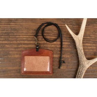 ふるさと納税 対馬市 【対馬のイノシシ革】ネームホルダー(キャメル)