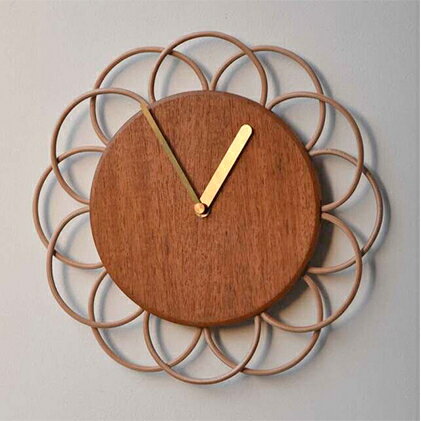 【ふるさと納税】【YARN】お花のような時計　マホガニーの時計【L】 ｜時計 掛け時計 壁掛け 雑貨 日用品 インテリア 家具 リビング おしゃれ シンプル 工芸品 スイープムーヴメント ※離島への配送不可