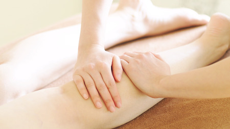 スウェディッシュマッサージ（うつ伏せ）＆NY式リフトアップフェイシャルコース（150分） 11