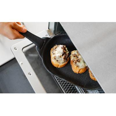 ふるさと納税 奥州市 南部鉄器 焼き焼きグリルぽっちゃり深形(鉄フライパン)【OIGEN作】 伝統工芸品 [Z0028] |  | 02
