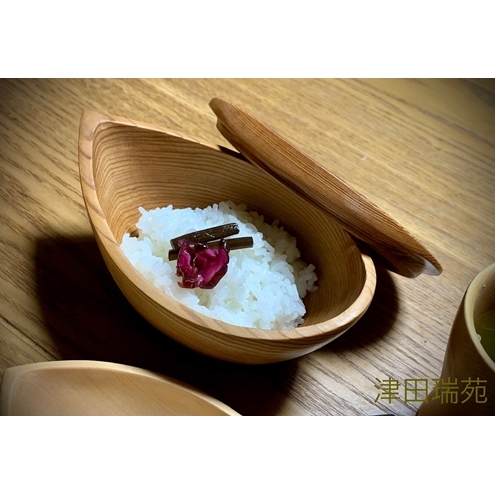 お洒落な吉野杉のお茶碗 木製茶碗 津田瑞苑 ／ ガラスウッドコート 結婚祝い ギフト 奈良県 宇陀市