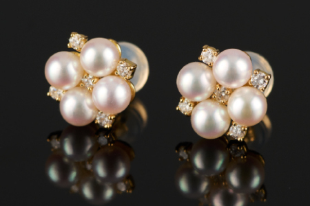 艶めく素敵なお花♪アコヤ真珠ベビーピアス：C308-001