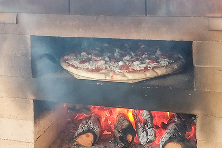 【熊本県小国町】一棟貸しゲストハウス「Kamida179」日帰り利用券（最大10名まで利用可） 熊本 阿蘇 小国町 杖立温泉 わいた温泉 山川温泉 湯けむり 温泉 蒸し湯 旅行 観光 飲食 お買い物 