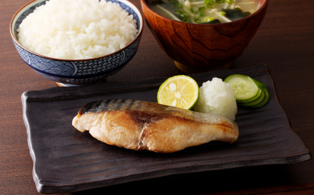 かつおのおかず干物 30切れセット（みりん・塩・薬膳） / 佐賀県 / 丸福水産 [41AOCS007]