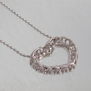 55-9-6 ｅｊブランド『ロマネスク』オープンハートネックレス　Pt900/ダイヤモンド0.50ct