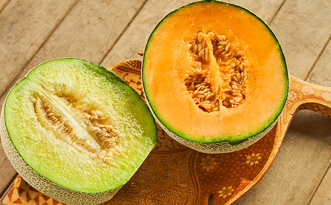 【2024年7月中旬～発送】北海道 富良野メロン 赤肉・青肉 計2玉セット (スイートベジタブルファクトリー) メロン フルーツ 果物 新鮮 甘い 贈り物 ギフト 道産 ジューシー おやつ ふらの