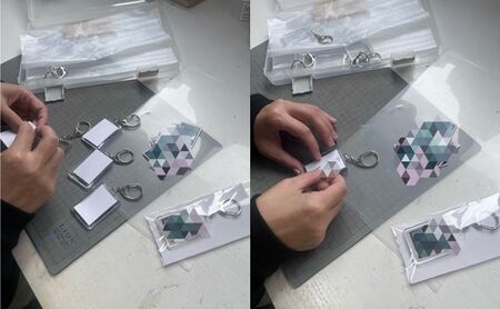 うちの子写真入りキーホルダー♪名前＆メッセージが入る！（デザインA） ブルー