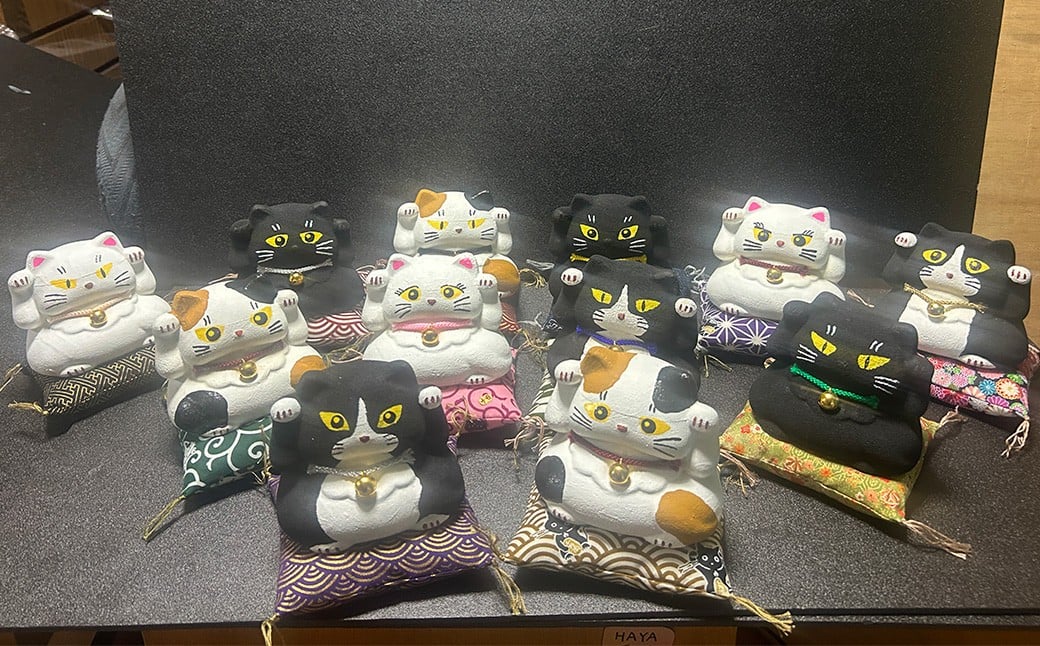 
            【デザインが12種類から選べる】 桑名鋳物の中子屋さんが作った 招き猫 ×1個 ／ 猫 ネコ ねこ まねきねこ まねき猫 黒猫 ハチワレ猫 白猫 三毛猫 癒し 置物 置き物 常温 三重県 桑名市
          