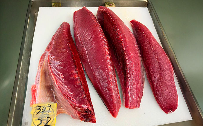 お魚屋さんの手作り 塩麹入りマグロジャーキー粉末 (3袋) お魚屋さん 手作り マグロ ふりかけ 塩こうじ 沖縄市 / 魚商ばってん [BCCE006]