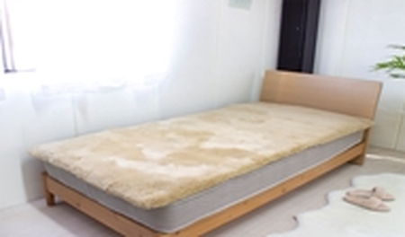 奈良 (株)マスダ製 ムートン シーツ セミダブル ライトブラウン／ 寝具 ムートン 羊毛皮 羊毛 スプリングラム 100％使用 天然素材 オールシーズン 通年 贈り物 プレゼント 誕生日 記念日 株式会社マスダ 奈良県 宇陀市 ふるさと納税
