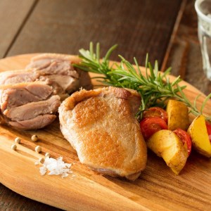 かすみ鴨モモ肉のコンフィ(150g×4パック)_肉 鴨肉  かも カモ ダック_【配送不可地域：離島】【1309816】