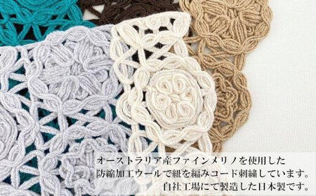 ショートマフラー 万華鏡デザイン ( ライトグレー×オフホワイト )