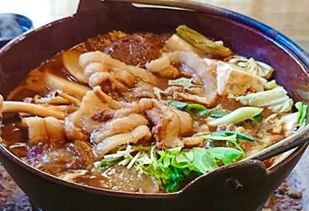 いわや　ぼたん鍋ペアお食事券 猪肉 いのしし肉 ジビエ料理 お歳暮 御歳暮 ハレの日 お鍋 団らん ギフト お祝いお食事券 お食事券プレゼント 贈り物お食事券 [L002]