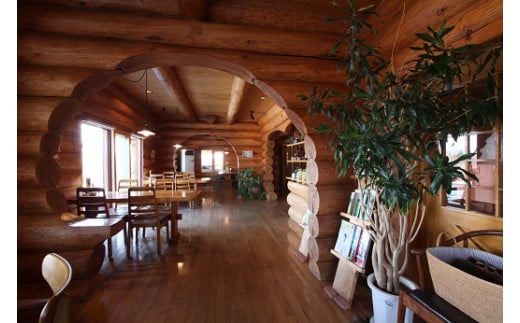 
                  【ハーベストで優雅なひと時を】レストラン「ハーベスト」夜のセットメニュー2名様分＋アップルパイのお土産付き（土日限定）
                