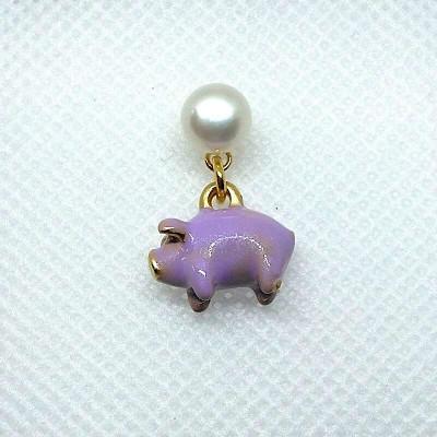 ふるさと納税 伊勢市 真珠ピンブローチ・ぶたに真珠・紫(淡水本真珠・ボタン)　2235