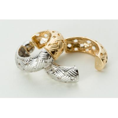 ふるさと納税 甲府市 【ジュエリーの街、山梨県甲府市】K18YG/K18WGリバーシブルピアリング E4726 |  | 02