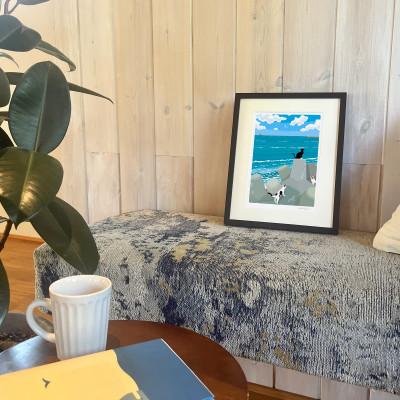 ふるさと納税 茅ヶ崎市 湘南・茅ヶ崎で描く、海を感じるイラストアート『ジークレーアートフレーム　SL-10』(小:八つ切) |  | 01