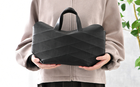 フラップバック（ブラック） topiv ハンドバッグ 本革 牛革 [I-011001]