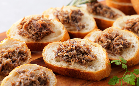 十勝ハーブ牛 コンビーフ 500g 業務用 大容量 国産 北海道 牛 肉 牛肉 無添加 無塩せきコンビーフ 粗ほぐしタイプ 時短 お取り寄せ 冷凍