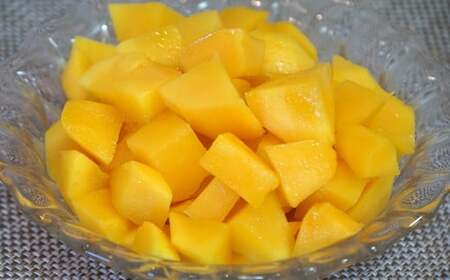 東村産完熟マンゴー　約2kg（4～6玉）2026年発送 甘い 芳醇 完熟 マンゴー トロピカル 農家直送 夏 デザート フルーツ アーウィン あまい おいしい ジューシー 南国 高級 まんごー 沖縄 