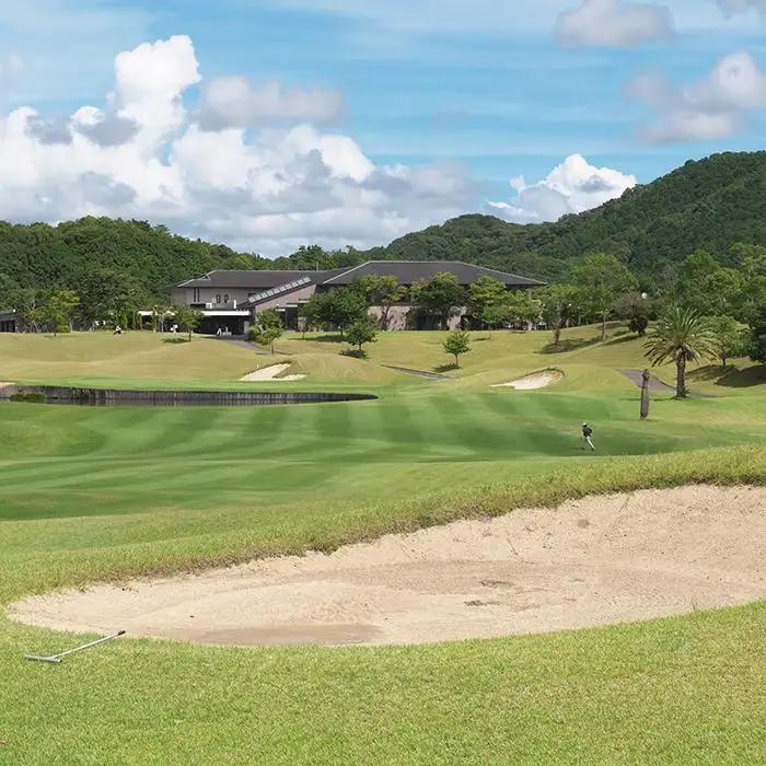 ゴルフ場利用券 ラ・グレースゴルフ倶楽部　プレー割引券（３０００円×３枚）