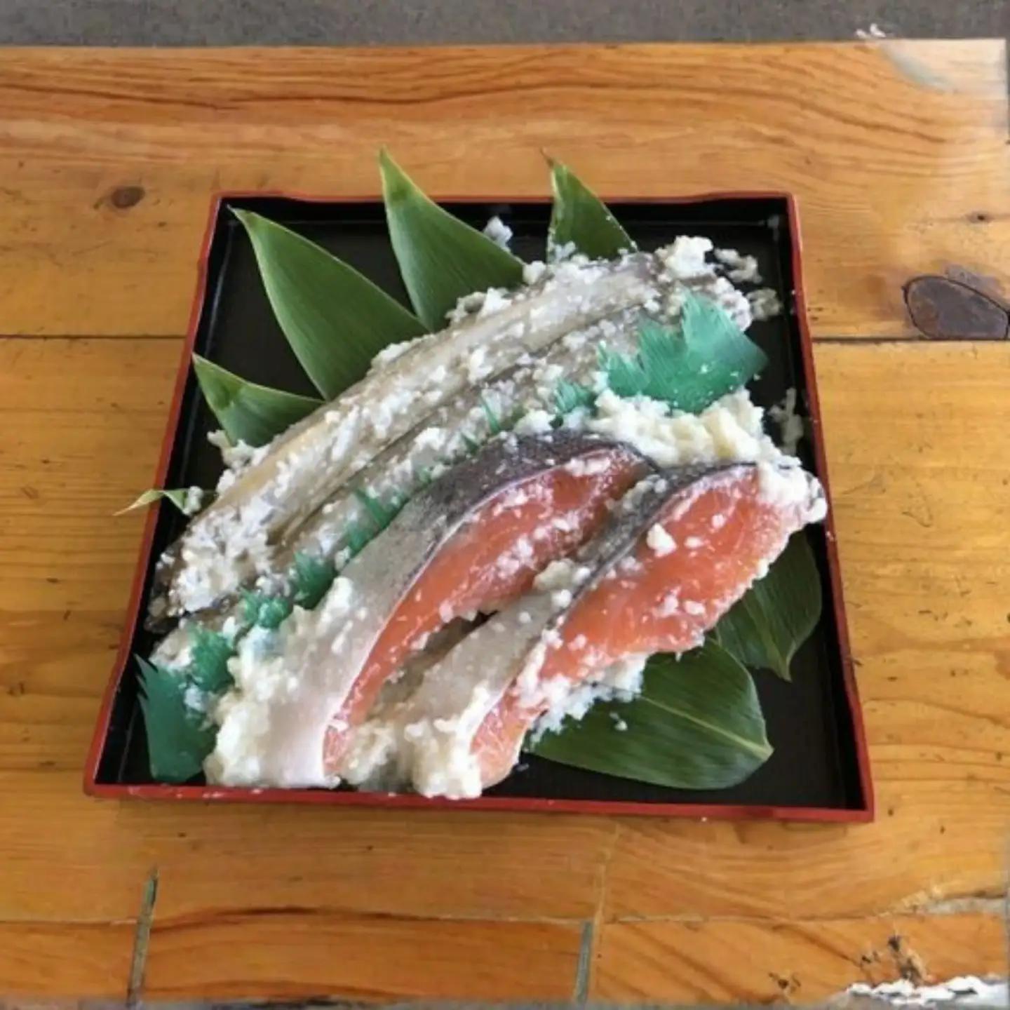 にしんとさけのこうじ漬 （ にしん4本、さけ3枚）名物こうじ漬けの店かさはら